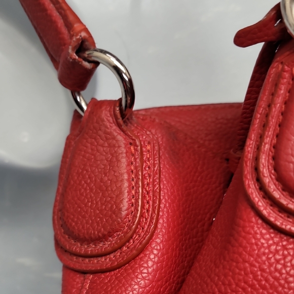 Coach Vibrant Red Leather Shoulder Bag - Picture 4 of 15
